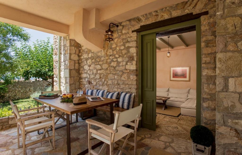 Kyparissia Old Town Lodge With Amazing Sea View Ngoại thất bức ảnh